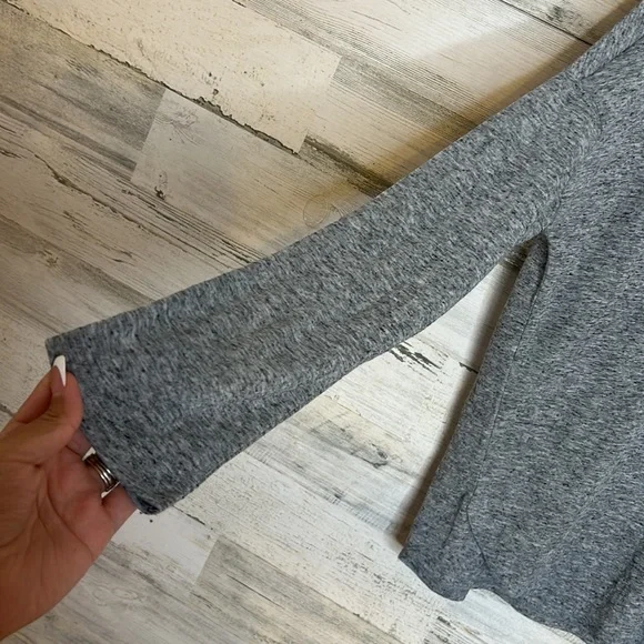 Victoria secret long sleeve - Picture 4 of 5